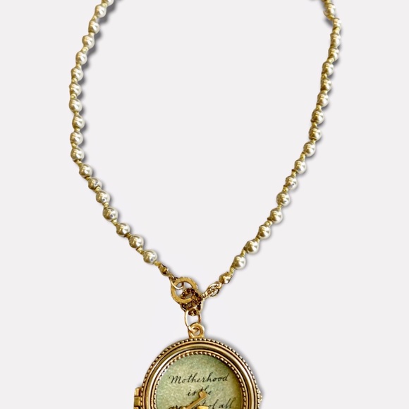 Shadowbox Floating Charm Memory Pendant Locket Pearl Strand Necklace - Picture 5 of 6